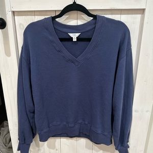 NEVER WORN navy v neck top